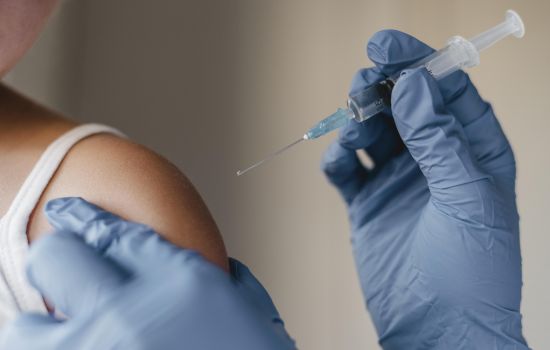 40% das fake news sobre vacinas da América Latina se concentram no Brasil