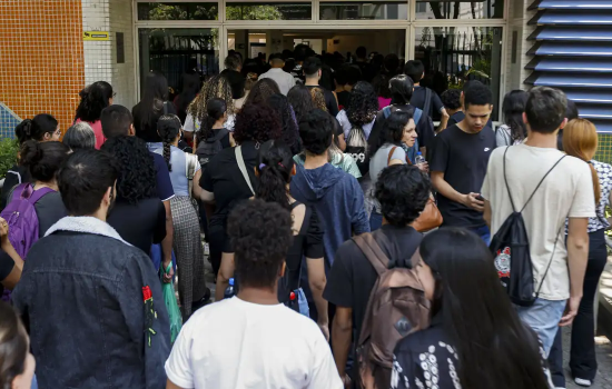 Pé-de-Meia: estudantes já podem saber se foram contemplados
